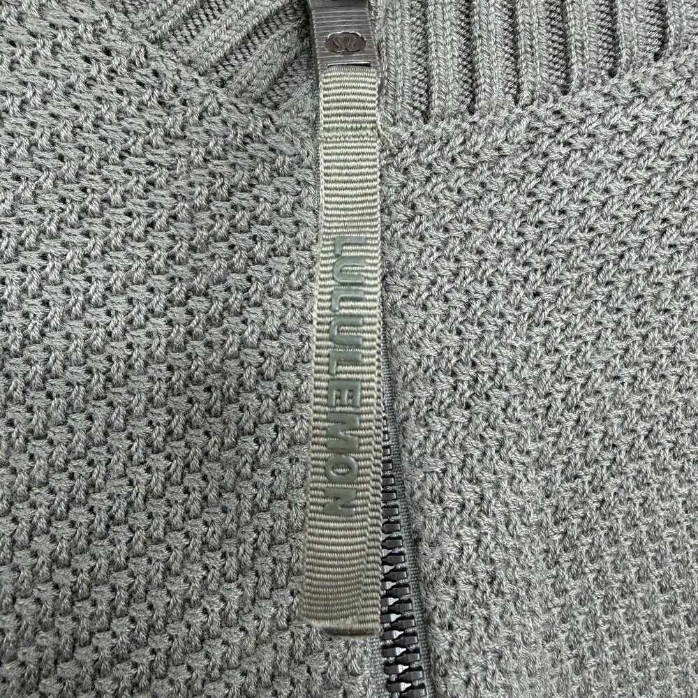 Lululemon On The Go Poncho Grey Sage Women One Size Multifunctional Layering - Picture 5 of 9